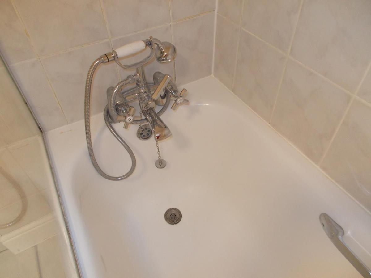 Double With Private Bathroom In Flat Centre