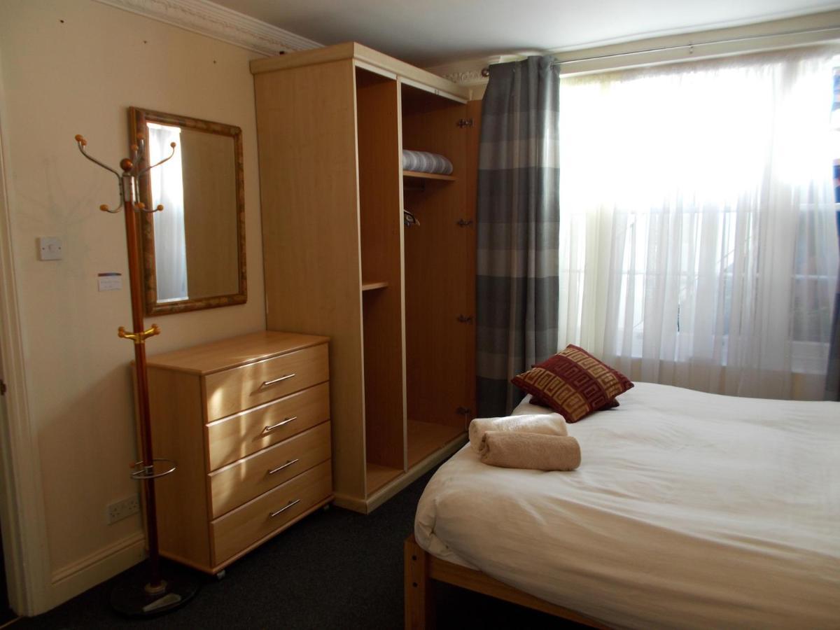 Double With Private Bathroom In Flat Centre *
